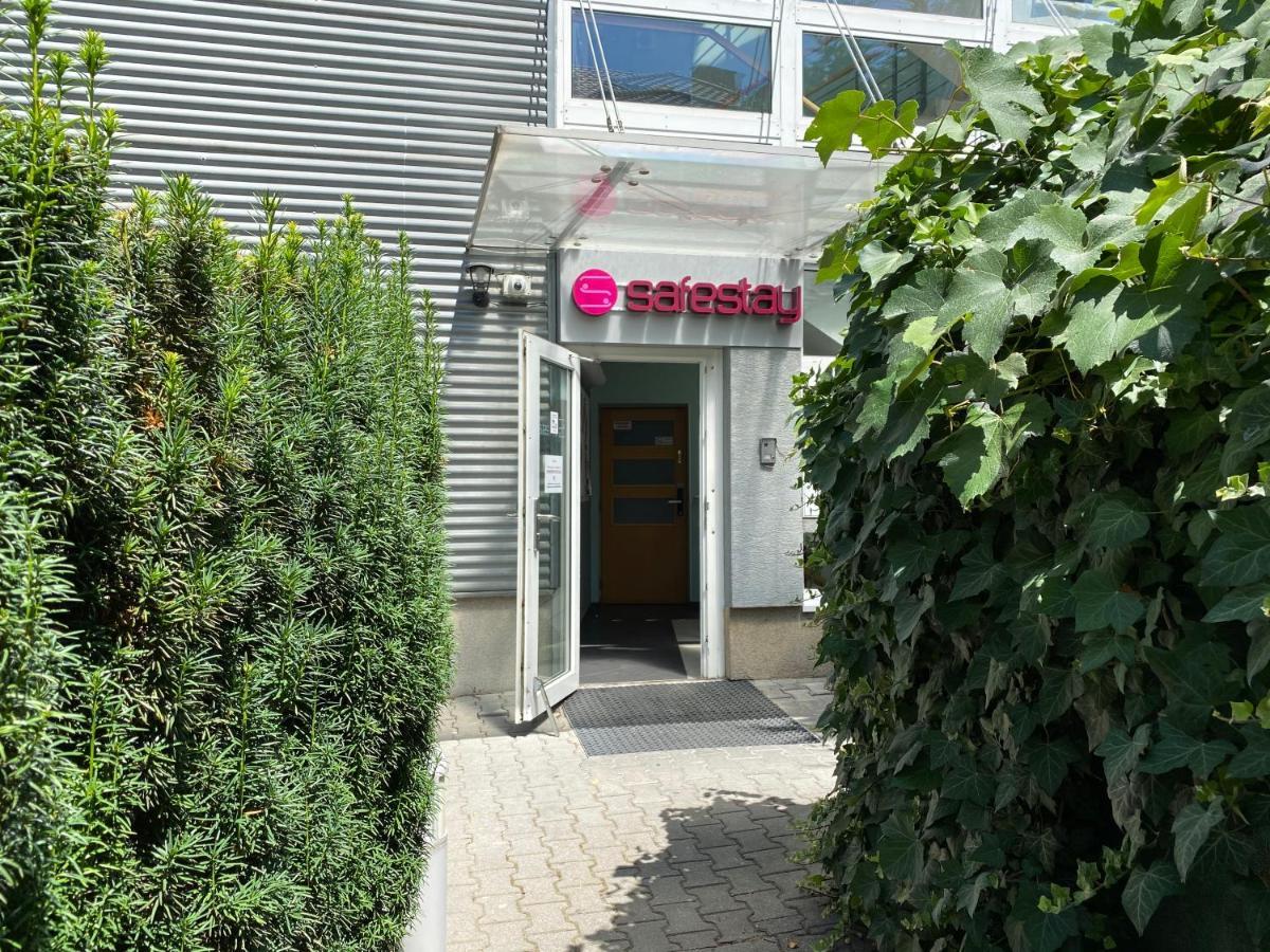 Safestay Bratislava Presidential Palace Екстер'єр фото