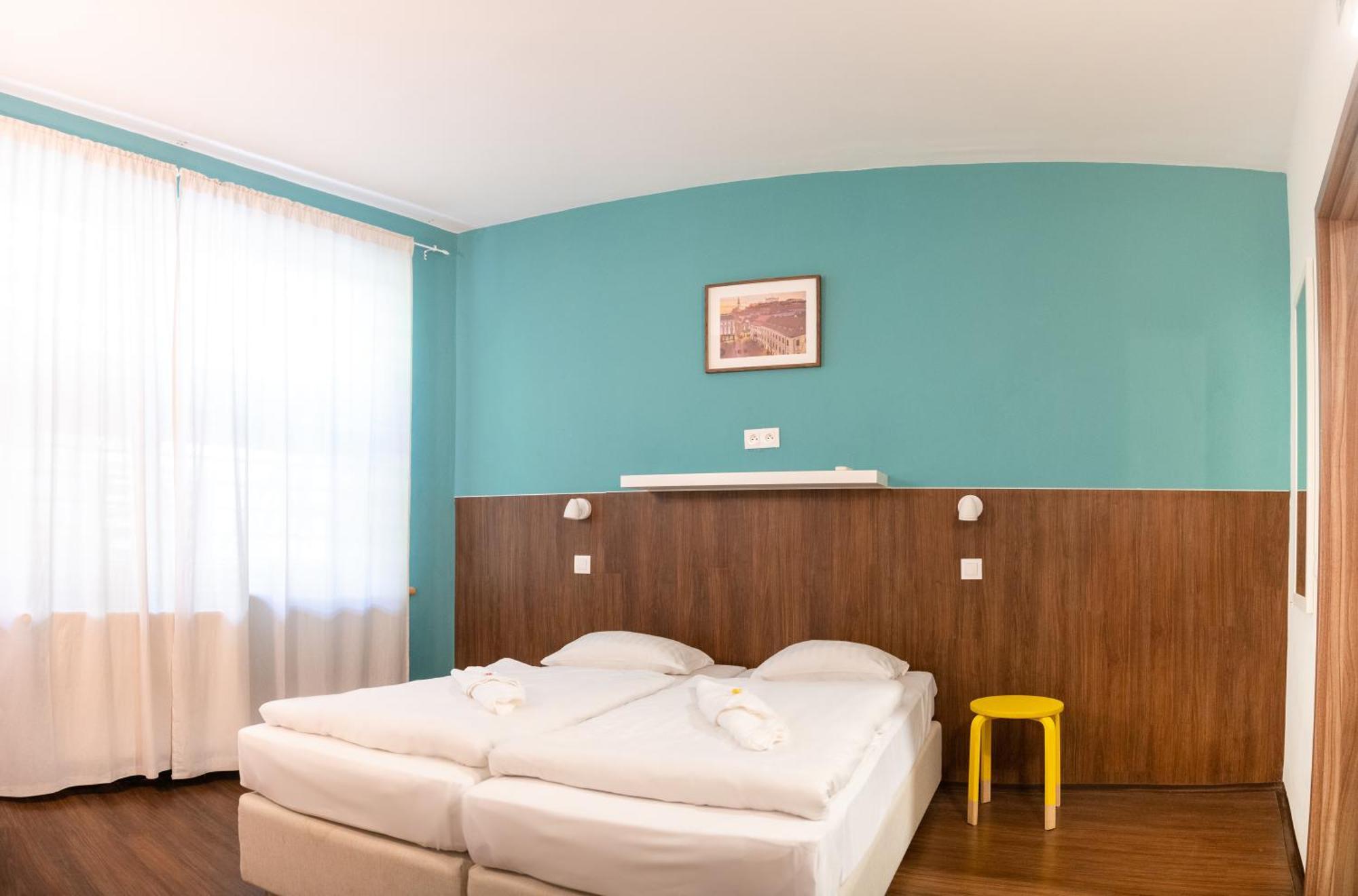 Safestay Bratislava Presidential Palace Екстер'єр фото