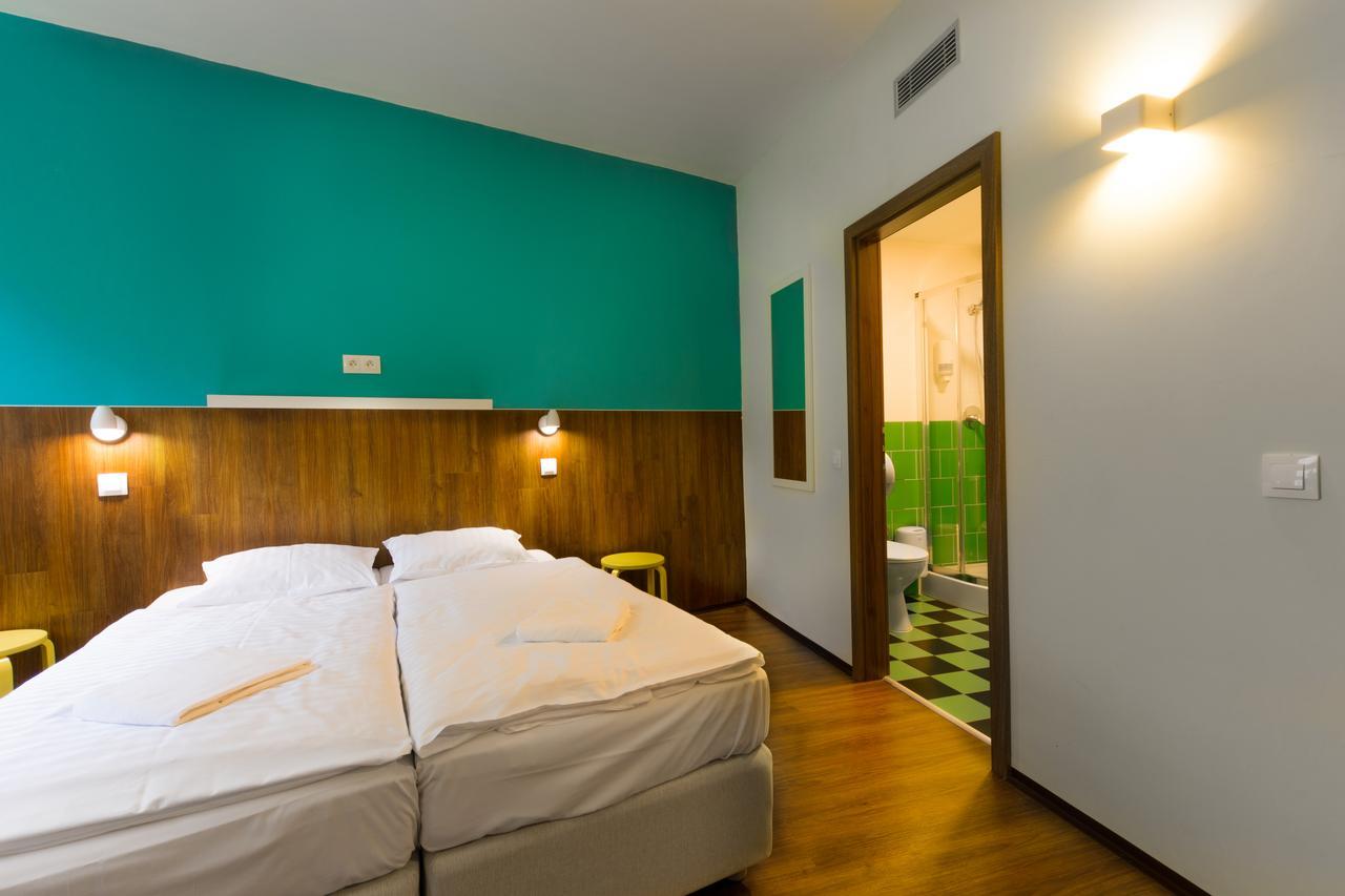 Safestay Bratislava Presidential Palace Екстер'єр фото